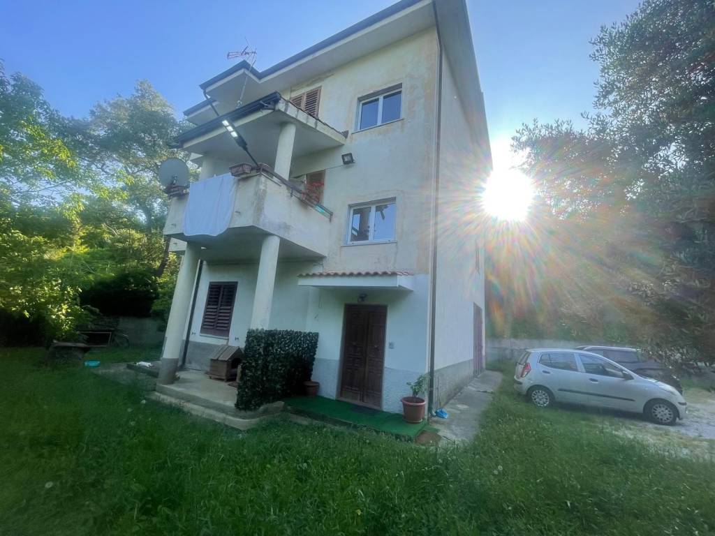 casa indipendente in vendita a Lamezia Terme in zona Nicastro