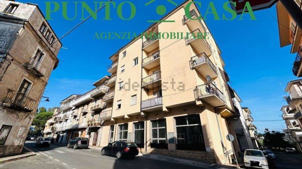 appartamento in vendita a Lamezia Terme in zona Sambiase