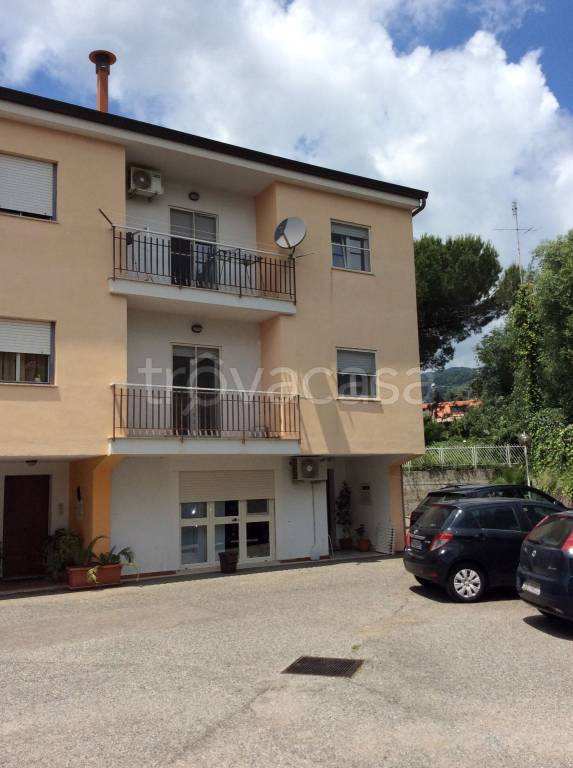 casa indipendente in vendita a Lamezia Terme in zona Sambiase