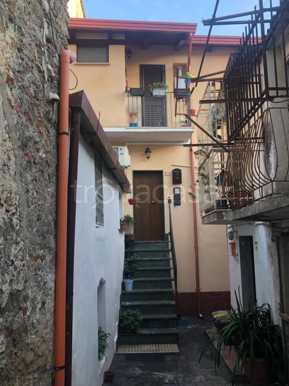 appartamento in vendita a Lamezia Terme in zona Nicastro