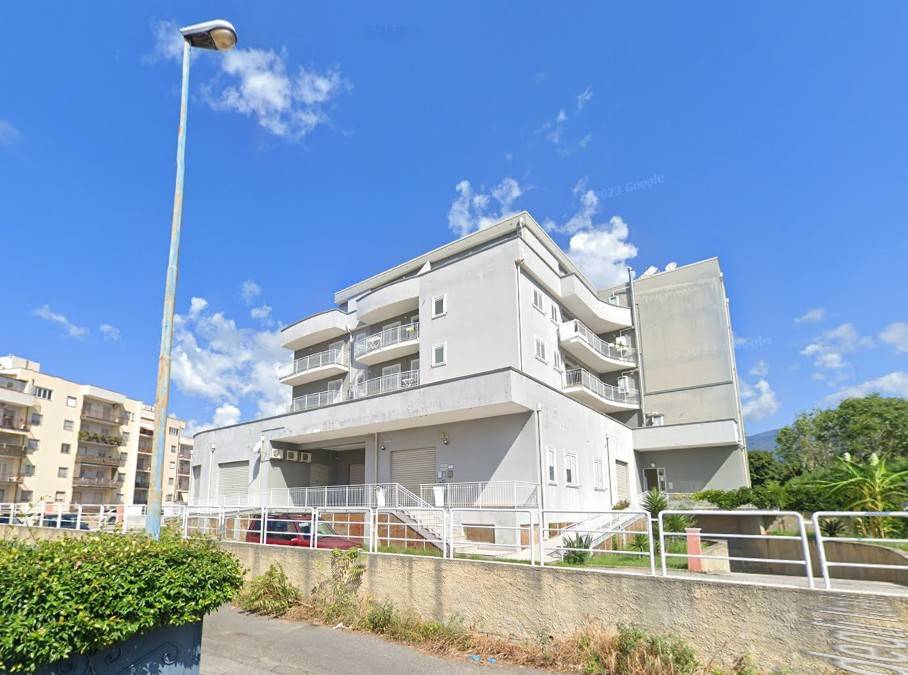 appartamento in vendita a Lamezia Terme in zona Sambiase
