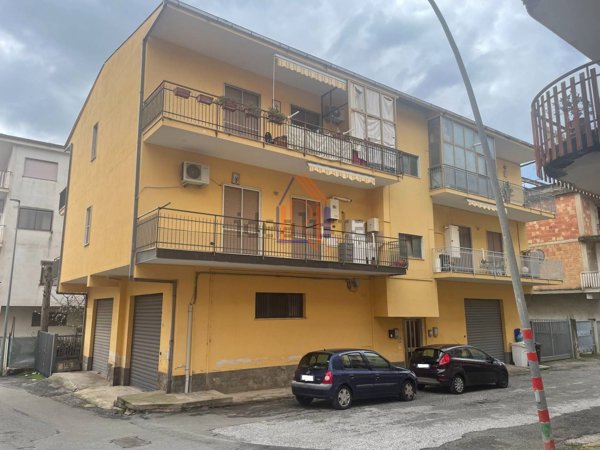 appartamento in vendita a Lamezia Terme in zona Nicastro
