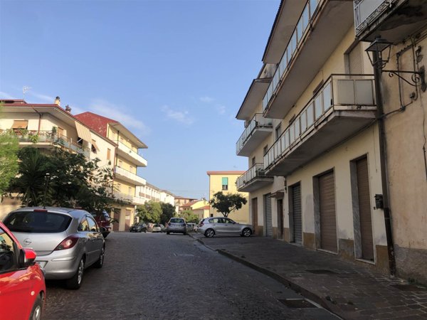 appartamento in vendita a Lamezia Terme in zona Sambiase