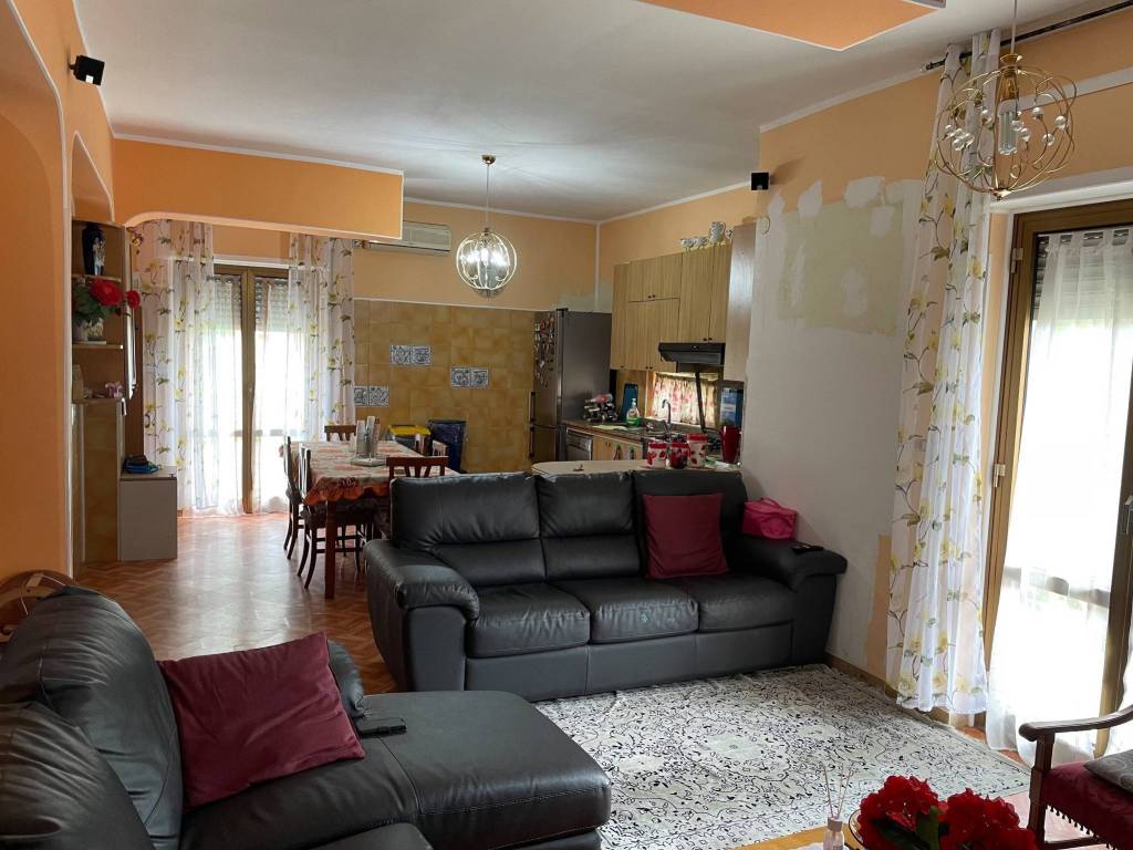 appartamento in vendita a Lamezia Terme in zona Nicastro
