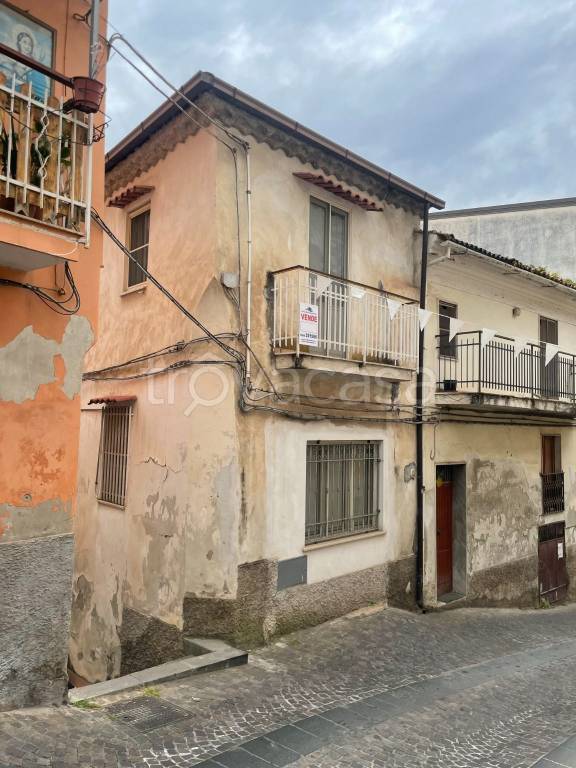 appartamento in vendita a Lamezia Terme in zona Nicastro
