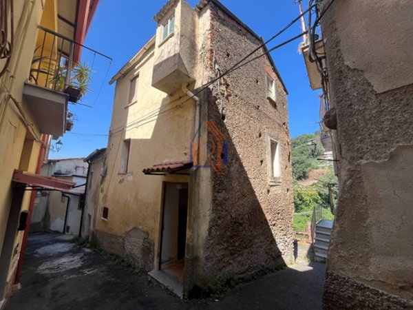 appartamento in vendita a Lamezia Terme in zona Nicastro