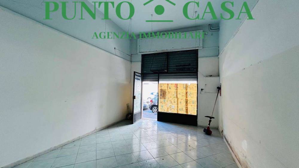 locale di sgombero in vendita a Lamezia Terme in zona Nicastro