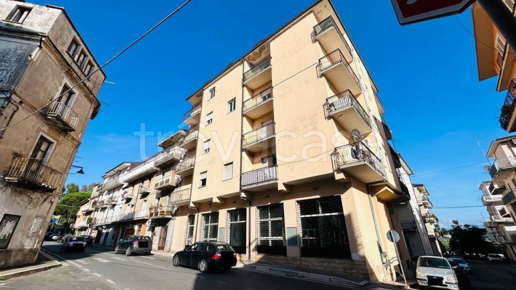 appartamento in vendita a Lamezia Terme in zona Sambiase