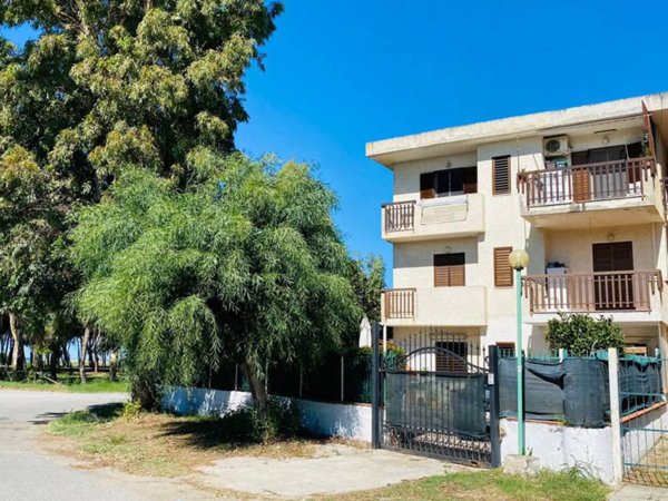 appartamento in vendita a Lamezia Terme in zona Sant'Eufemia Lamezia