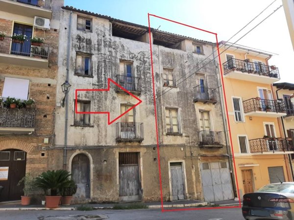 casa indipendente in vendita a Lamezia Terme in zona Sambiase