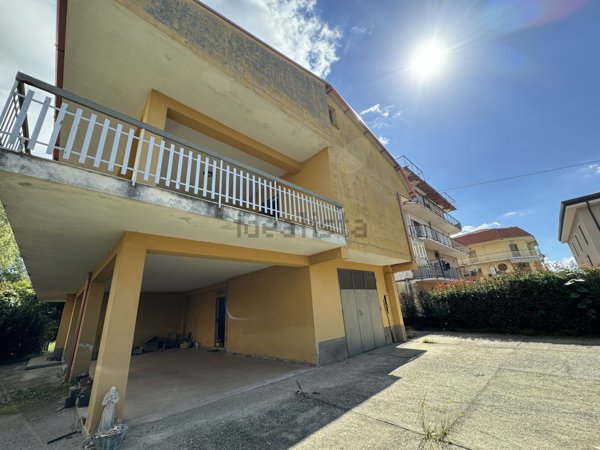 casa indipendente in vendita a Lamezia Terme