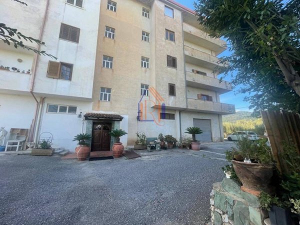 appartamento in vendita a Lamezia Terme in zona Nicastro