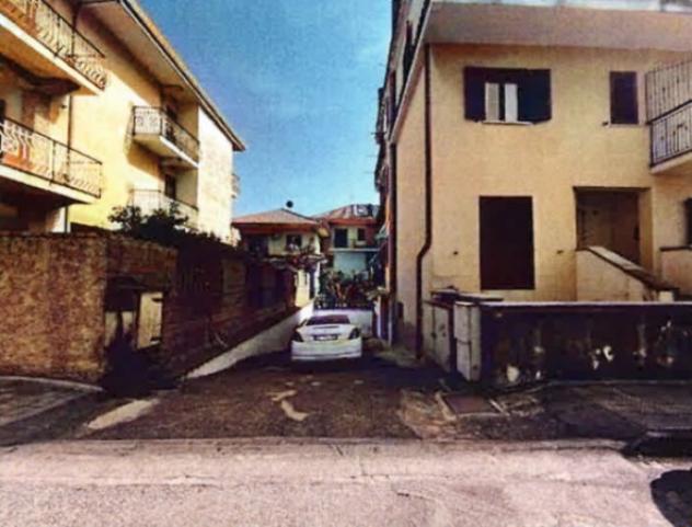 locale commerciale in vendita a Lamezia Terme in zona Sambiase