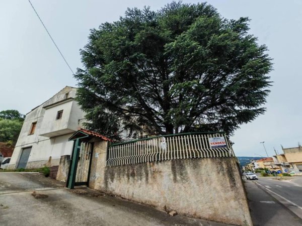 casa indipendente in vendita a Lamezia Terme in zona Sambiase