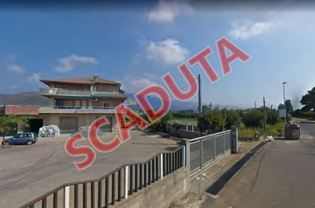 negozio in vendita a Lamezia Terme