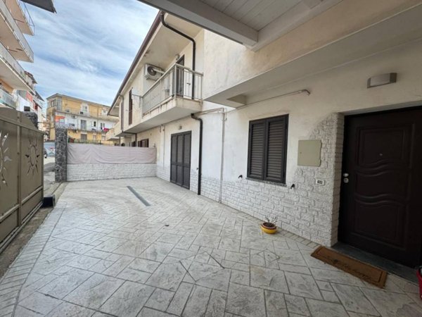 casa indipendente in vendita a Lamezia Terme