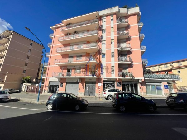 locale commerciale in vendita a Lamezia Terme