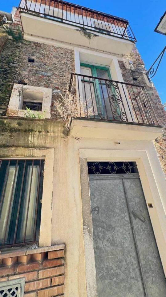 casa indipendente in vendita a Lamezia Terme in zona Nicastro