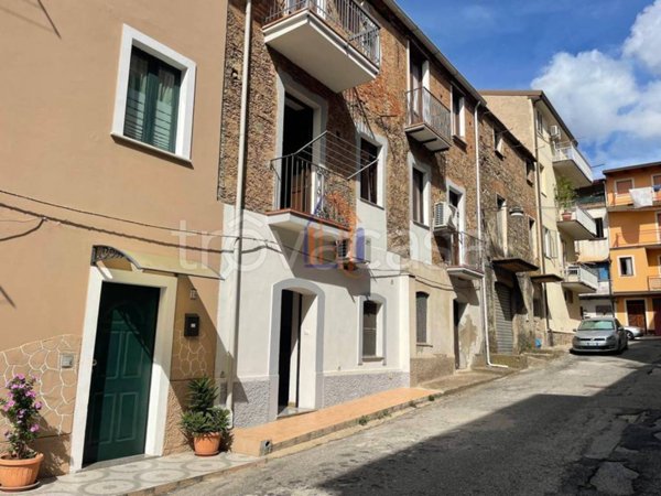 appartamento in vendita a Lamezia Terme in zona Sambiase