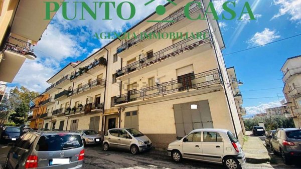 appartamento in vendita a Lamezia Terme in zona Sambiase