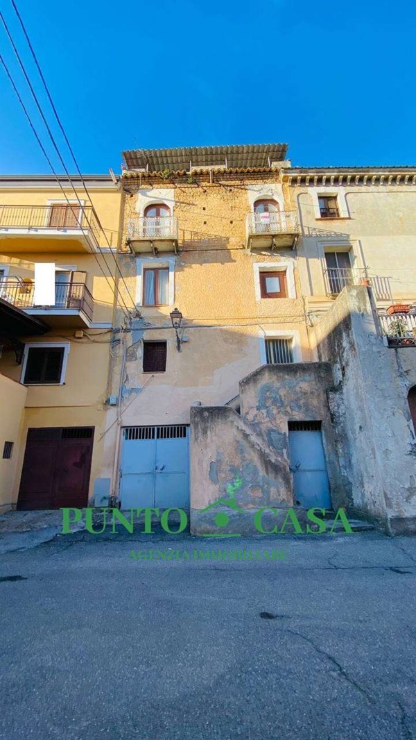 casa indipendente in vendita a Lamezia Terme in zona Sambiase
