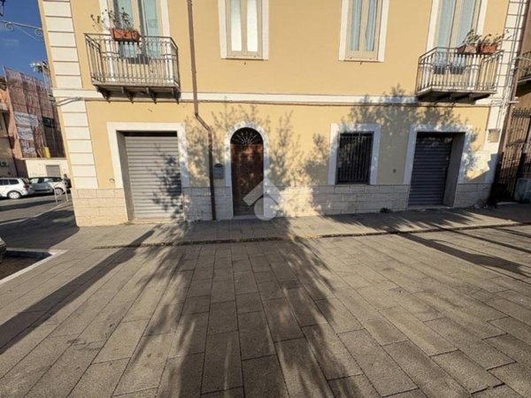locale commerciale in vendita a Lamezia Terme in zona Nicastro