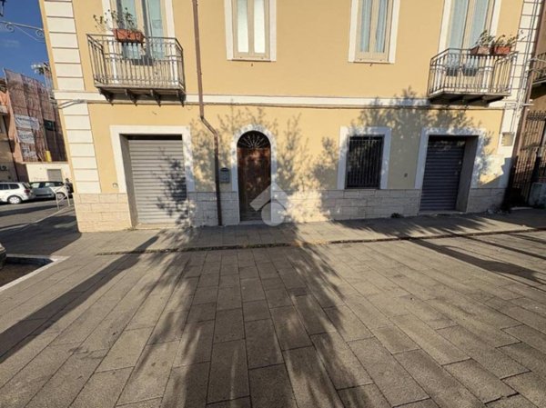 locale commerciale in vendita a Lamezia Terme in zona Nicastro