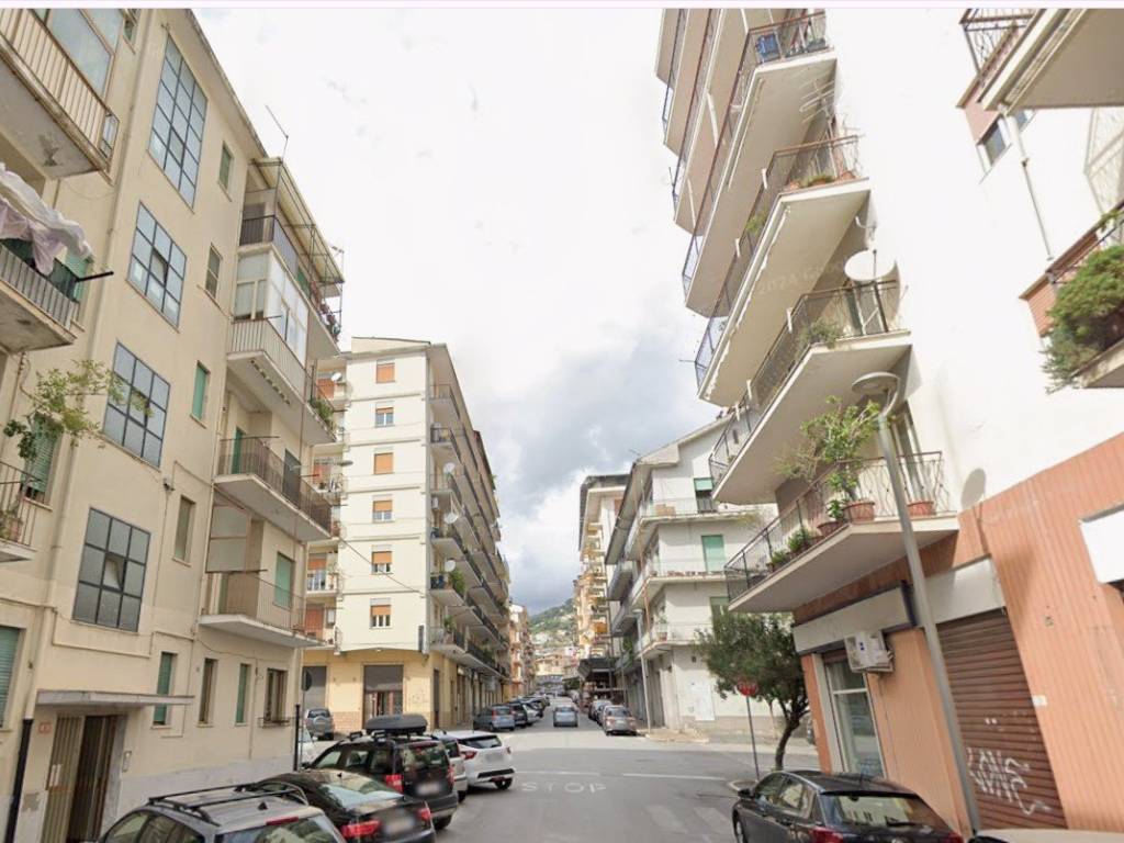 appartamento in vendita a Lamezia Terme in zona Sambiase