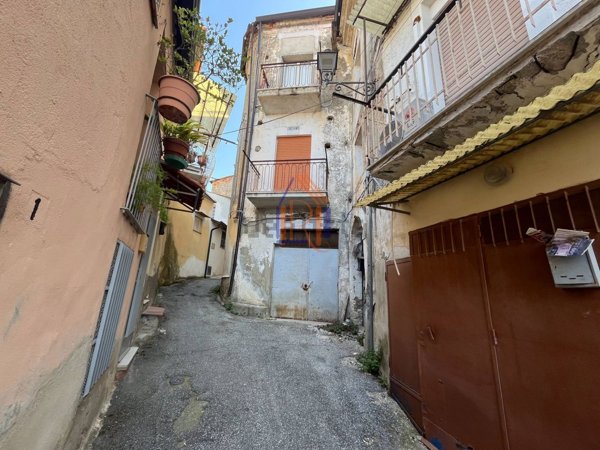 appartamento in vendita a Lamezia Terme in zona Nicastro