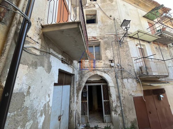 appartamento in vendita a Lamezia Terme in zona Nicastro