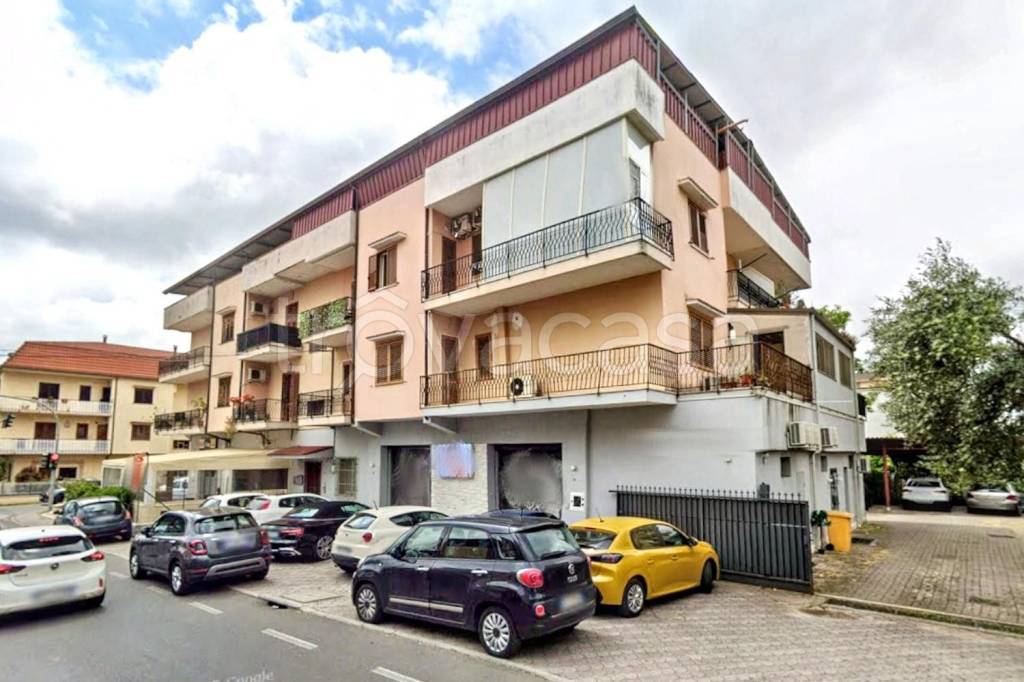 negozio in vendita a Lamezia Terme