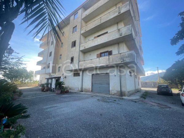 casa indipendente in vendita a Lamezia Terme in zona Nicastro