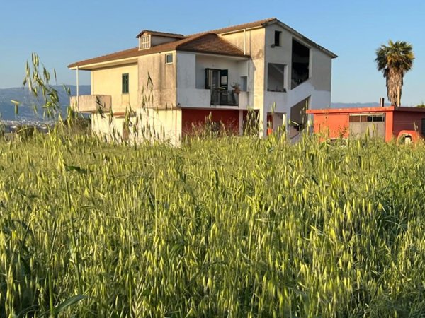 casa indipendente in vendita a Lamezia Terme