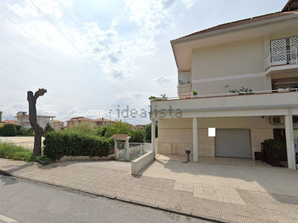 locale commerciale in vendita a Lamezia Terme