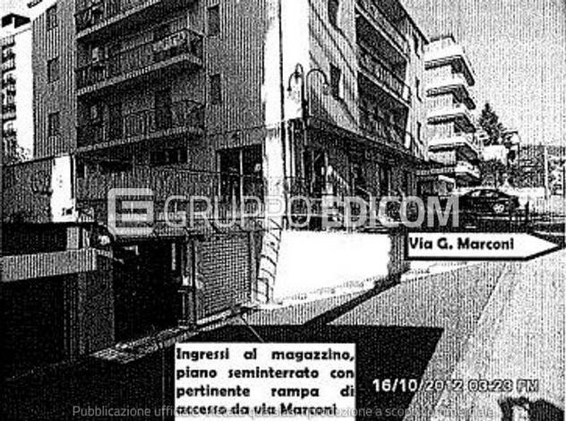 locale di sgombero in vendita a Lamezia Terme