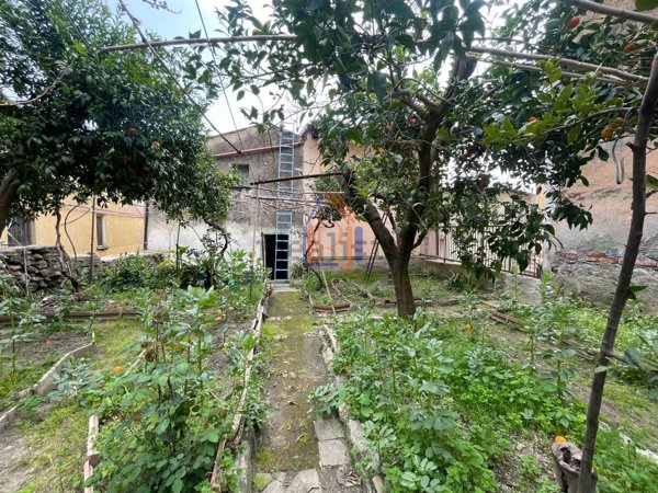 appartamento in vendita a Lamezia Terme in zona Nicastro