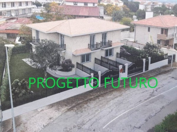 casa indipendente in vendita a Lamezia Terme in zona Nicastro