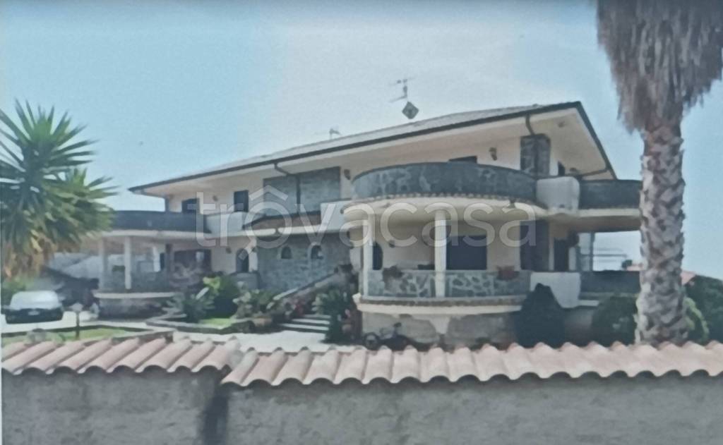casa indipendente in vendita a Lamezia Terme in zona Caronte