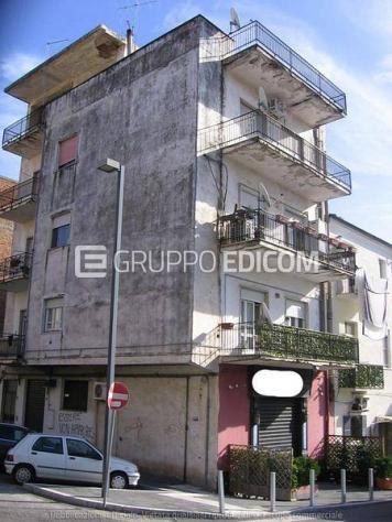 locale commerciale in vendita a Lamezia Terme in zona Nicastro