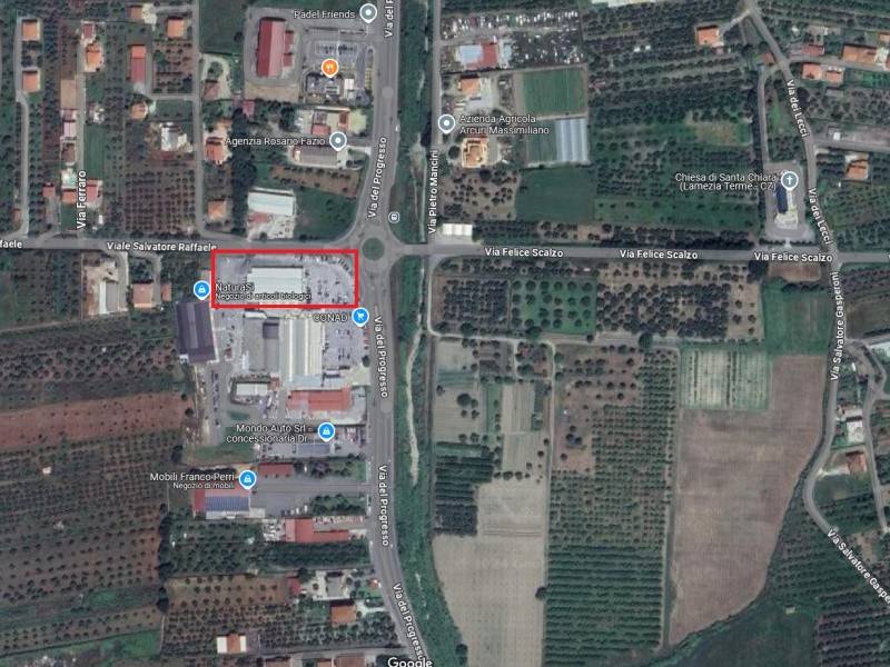 locale commerciale in vendita a Lamezia Terme in zona Nicastro