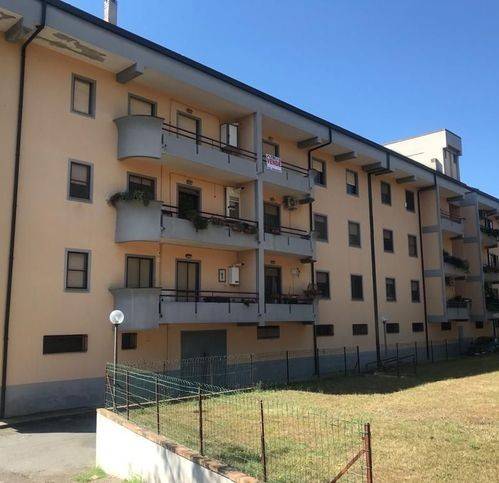 appartamento in vendita a Lamezia Terme in zona Sambiase