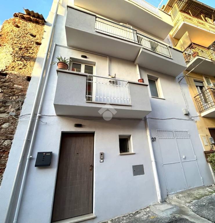 casa indipendente in vendita a Lamezia Terme