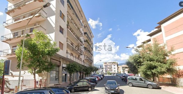 locale commerciale in vendita a Lamezia Terme