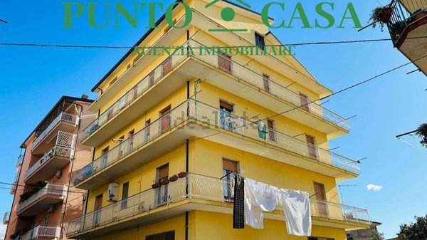 appartamento in vendita a Lamezia Terme in zona Sambiase