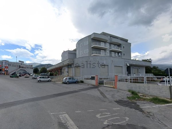 locale commerciale in vendita a Lamezia Terme