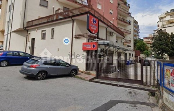 locale commerciale in vendita a Lamezia Terme in zona Nicastro