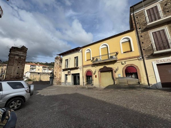 appartamento in vendita a Lamezia Terme in zona Sambiase