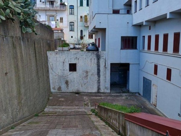ufficio in vendita a Lamezia Terme in zona Nicastro
