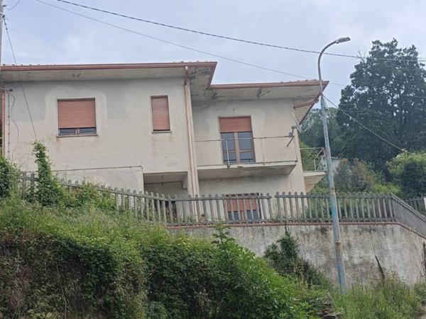 casa indipendente in vendita a Lamezia Terme in zona Acquadàuzano