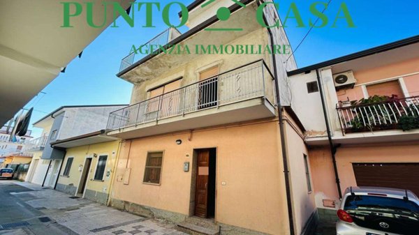 casa indipendente in vendita a Lamezia Terme in zona Sambiase